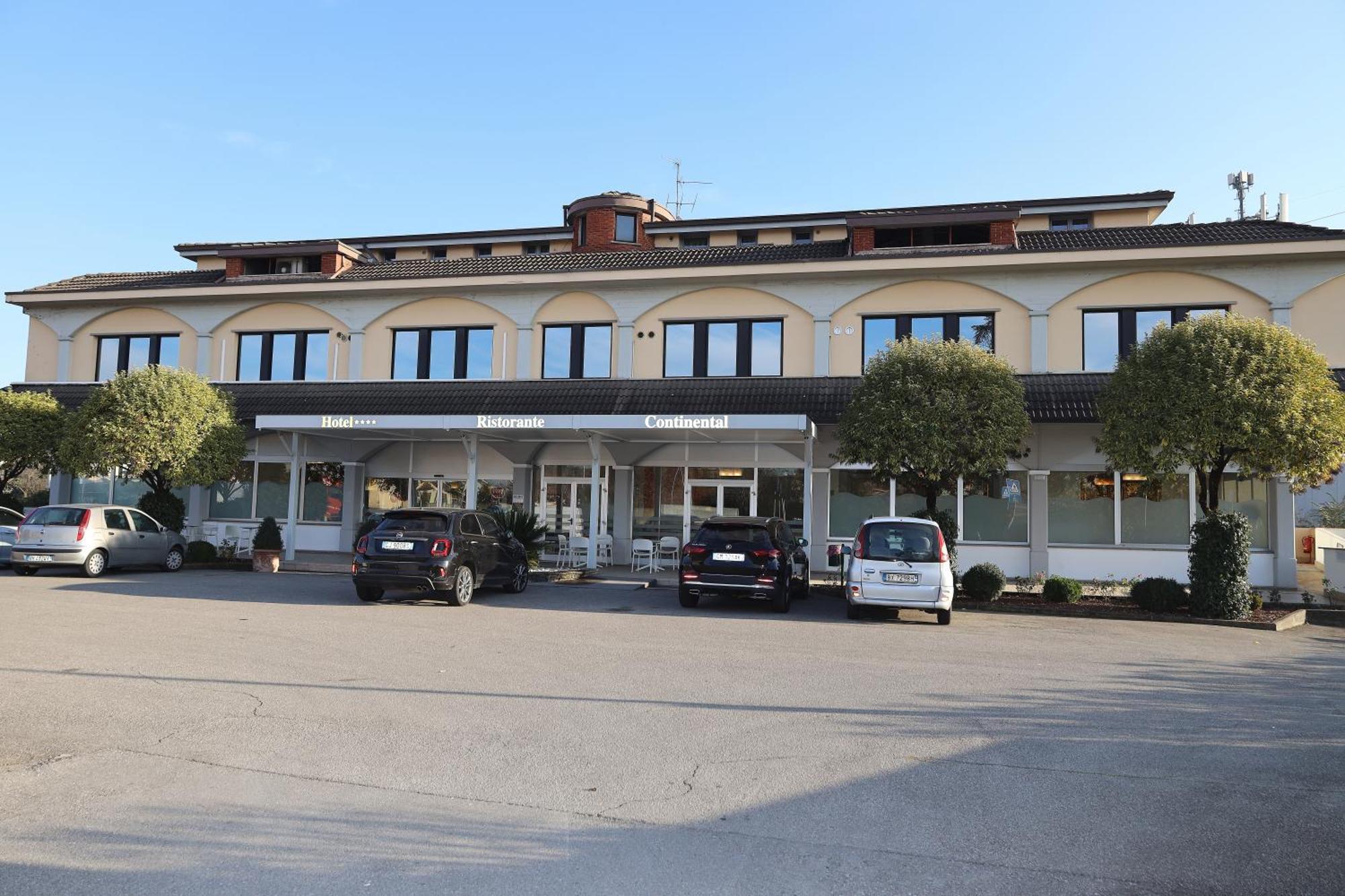 Hotel Ristorante Continental Osio Sotto Eksteriør bilde